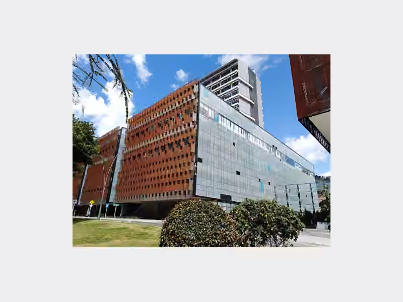 Los Cobos Medical Center