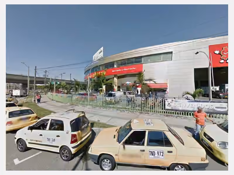 Clínica Nefrouros sede Bello (Centro Empresarial Tierragro)